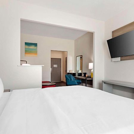 Comfort Suites ラレド エクステリア 写真