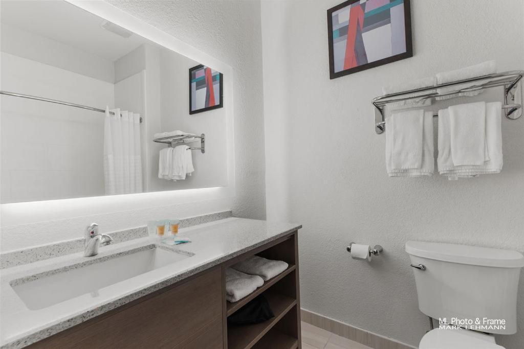 Comfort Suites ラレド エクステリア 写真